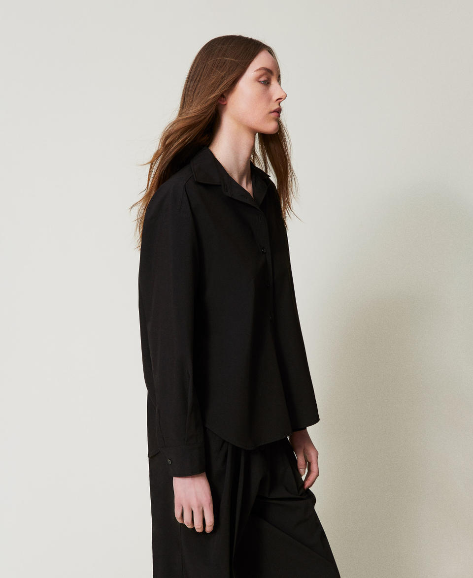 Camicia oversize in tessuto tecnico Nero Donna 251TQ2030_00006_02
