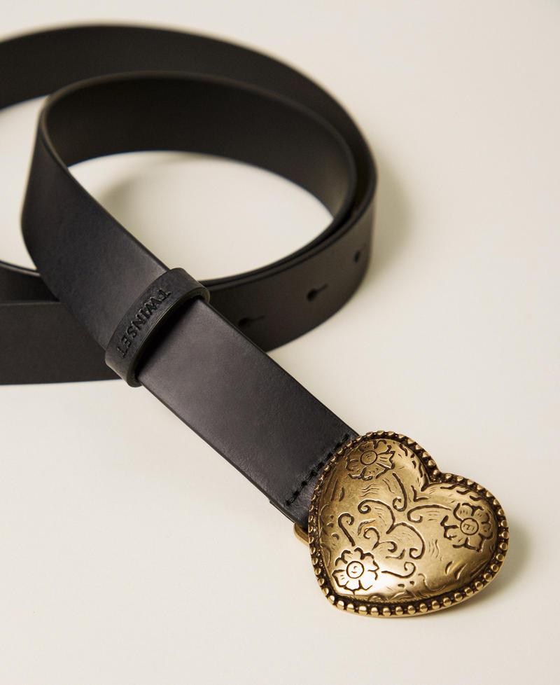 Cinturón de piel con corazón Negro Mujer 261TA4150_00006_02