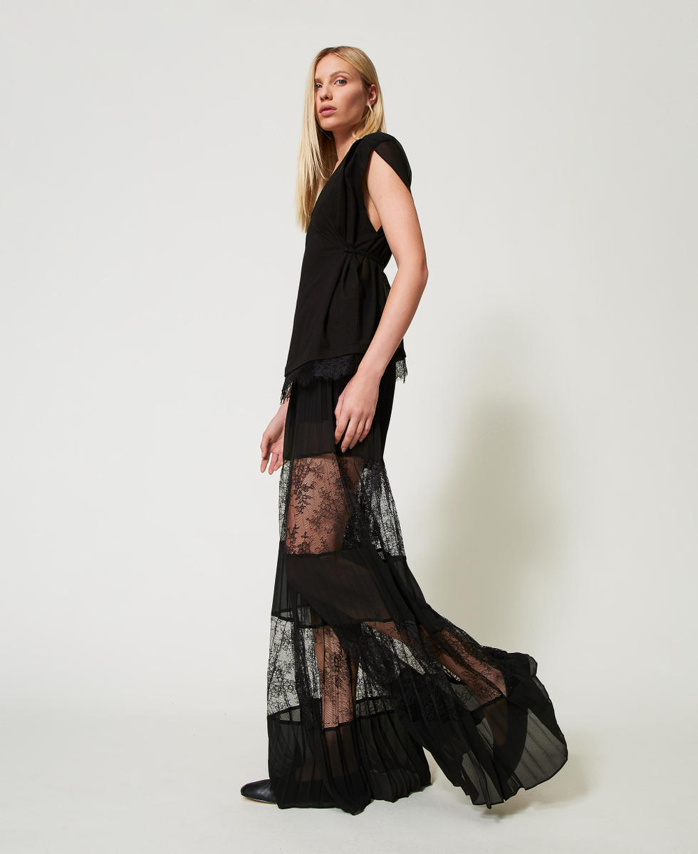 Pantalon en cr&ecirc;pe georgette pliss&eacute; avec dentelle Noir Femme 251TP2782_00006_02