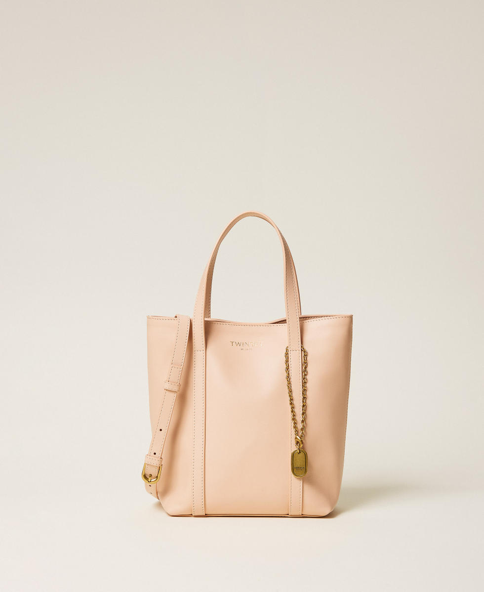 Leather shopper bag with charm