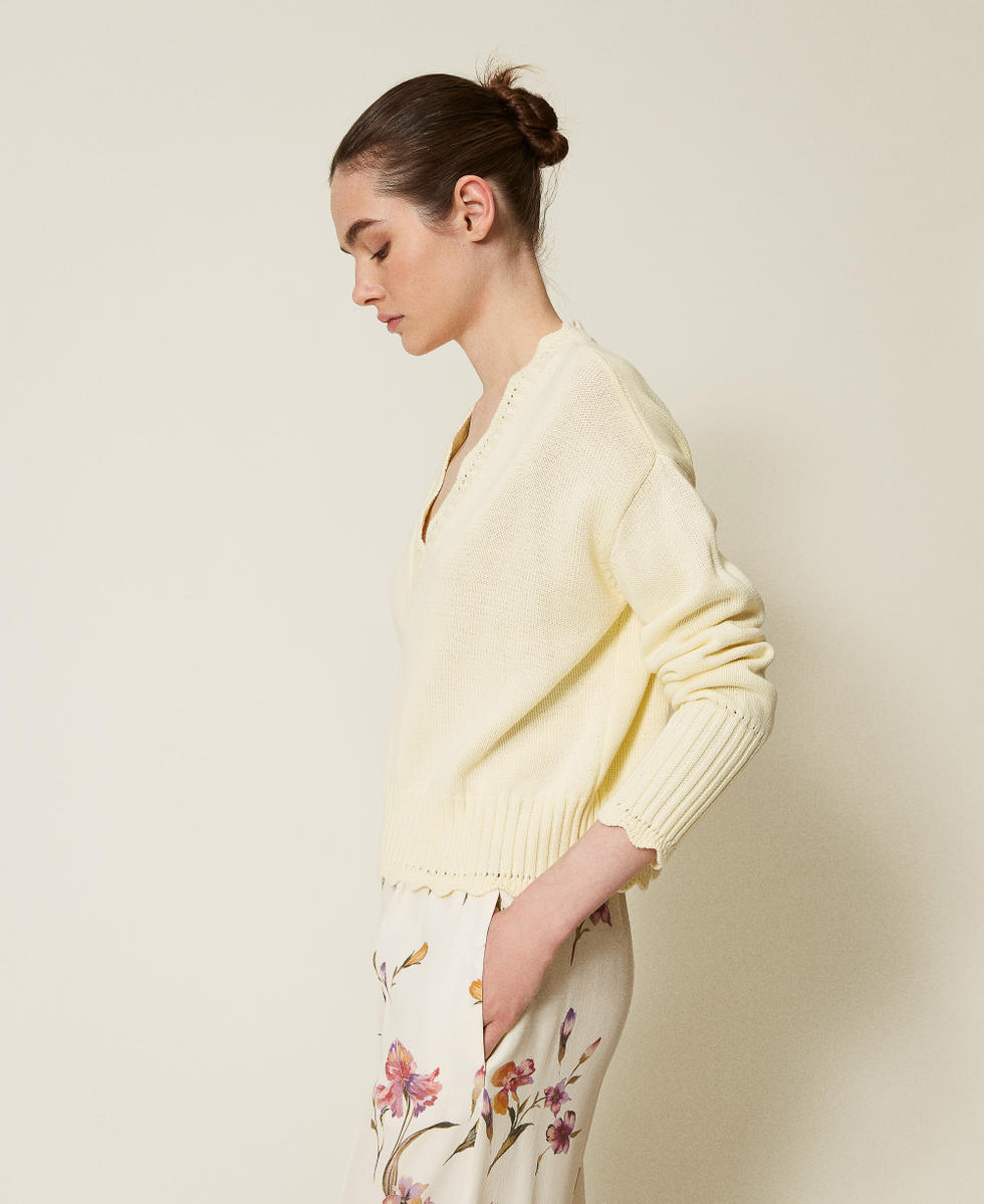 Pull avec bords festonn&eacute;s Vanille Femme 251TP3160_12143_02