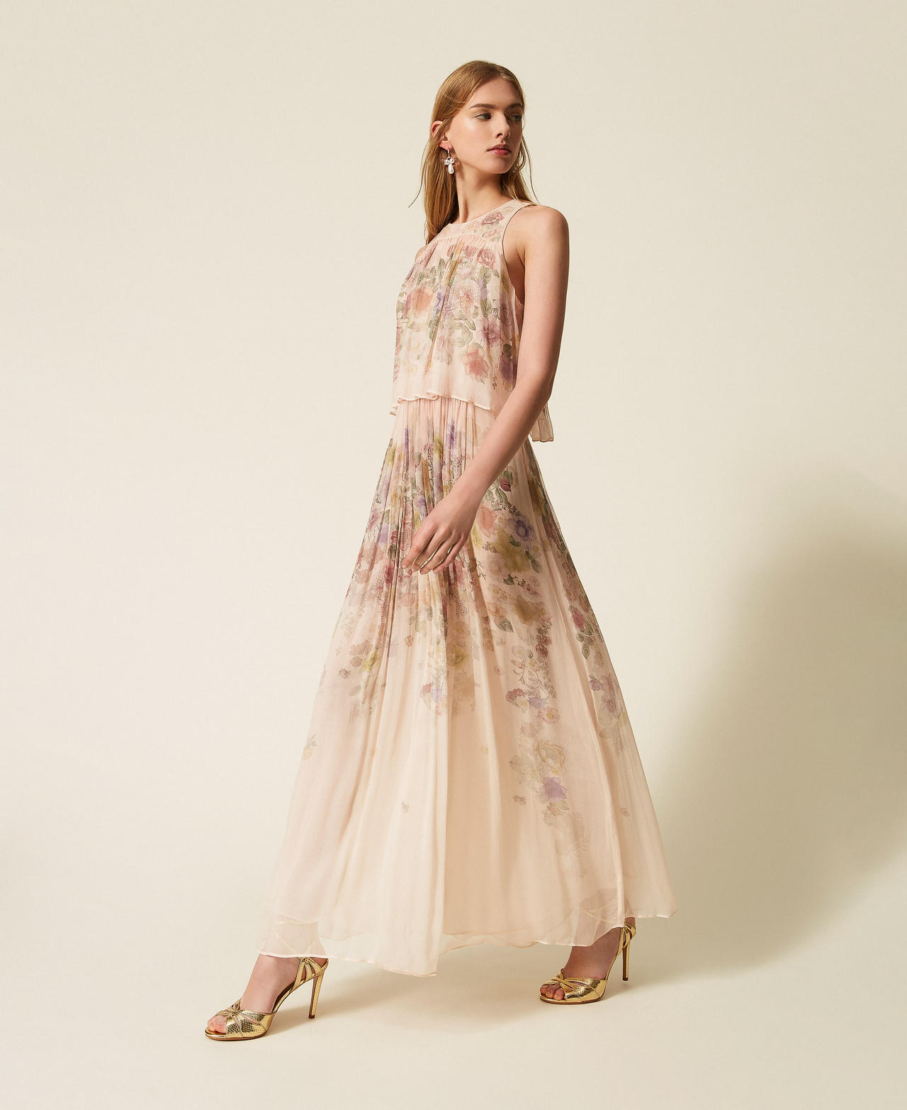 Long cr&eacute;pon floral dress Wildflowers Pastel Colour Print Woman 261TT2560_13588_02