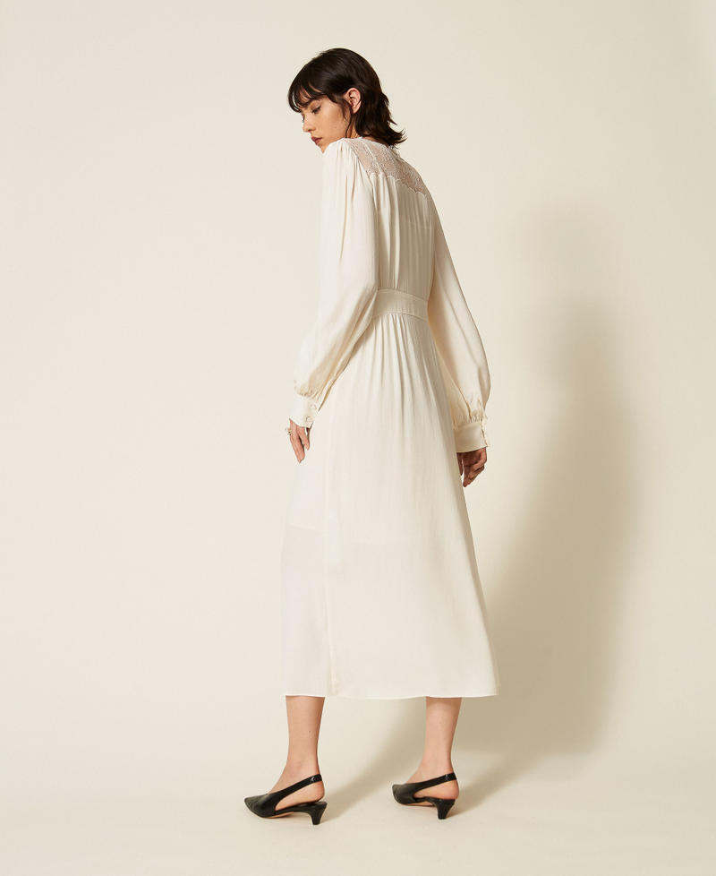 Langes Kleid aus Jacquard mit Spitze Perlmutt Frau 262TP2480_00059_04