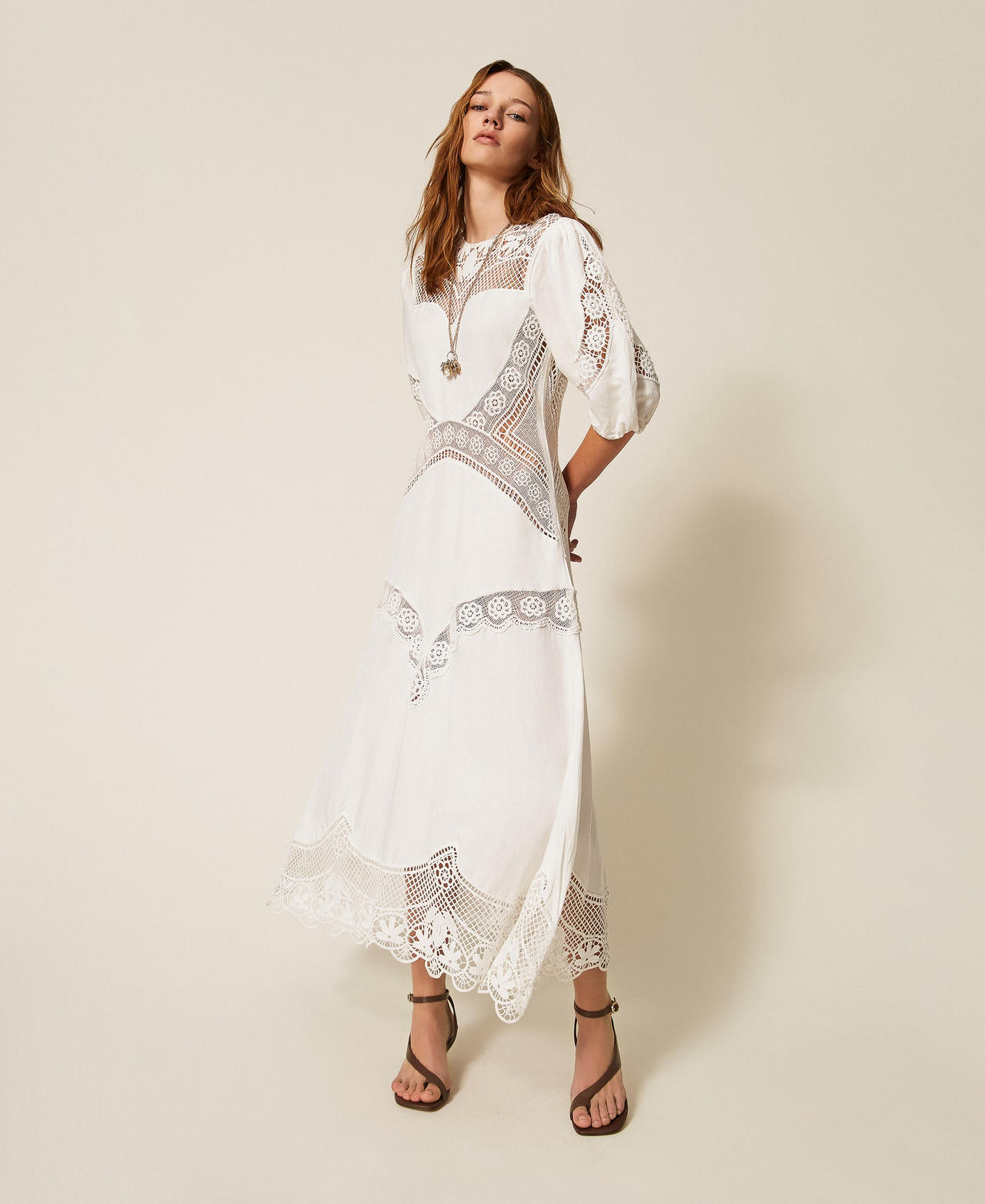 Robe longue en lin mélangé avec broderies