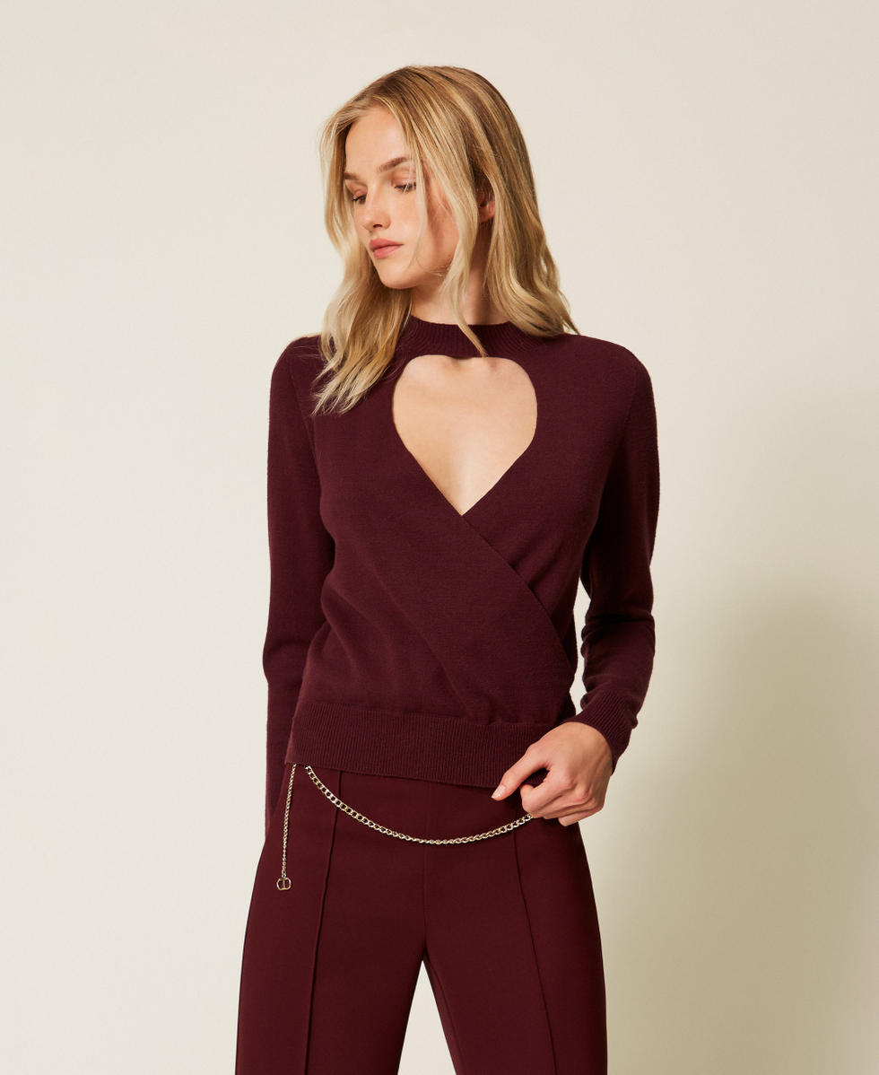 Crossover jumper with cut-outs &ldquo;Wine tasting&rdquo; Purple Woman 252TP3060_05609_02