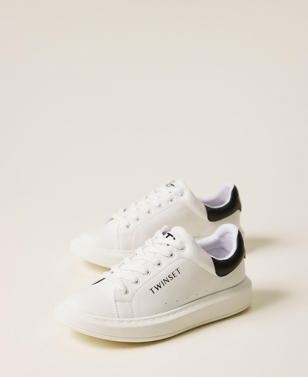 Sneakers mit Metallic-Logo Mattwei&szlig; M&auml;dchen 261GCJ010_00526_02