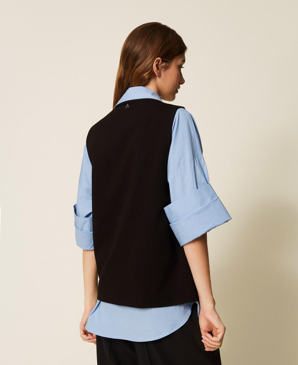 Waistcoat with buttons and welt pockets Black Woman 252AP2100_00006_03