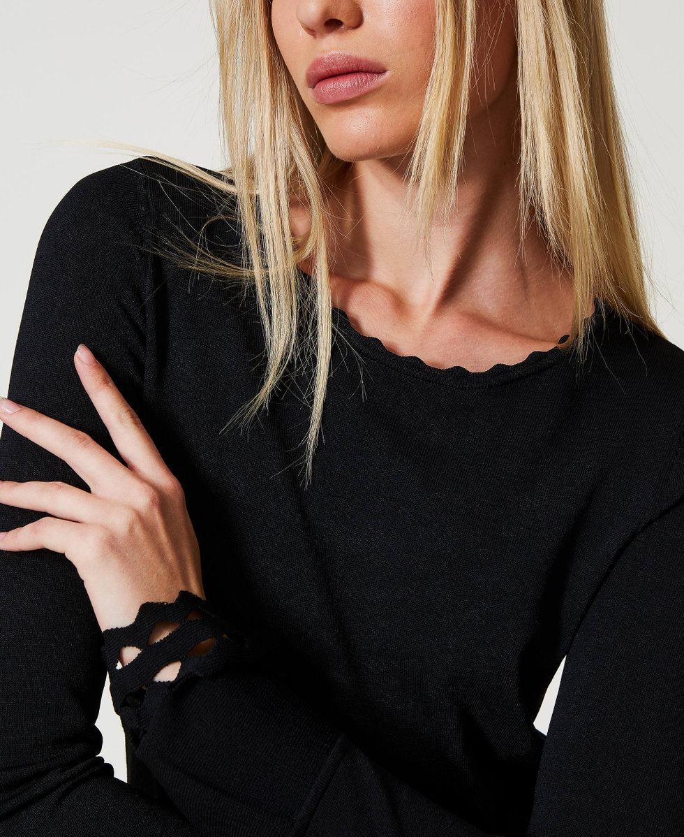 Kurzes Kleid mit geometrischem Motiv Schwarz Frau 251TP3053_00006_04