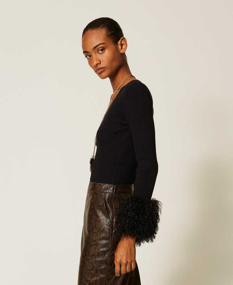 Maglia a coste con faux fur Nero Donna 262TT3261_00006_02