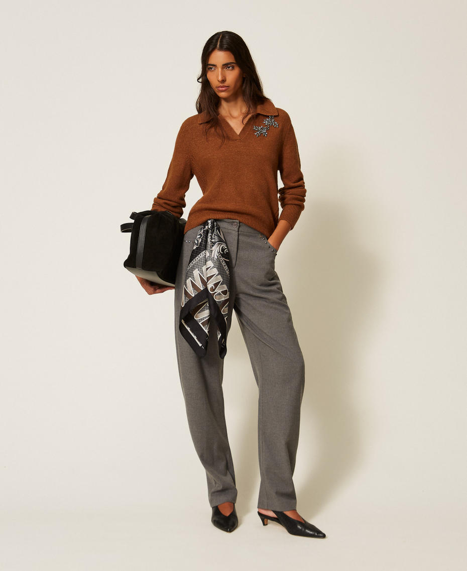Pullover im Polostil mit Stickerei Toffee Beige Frau 262AT3121_00605_T0