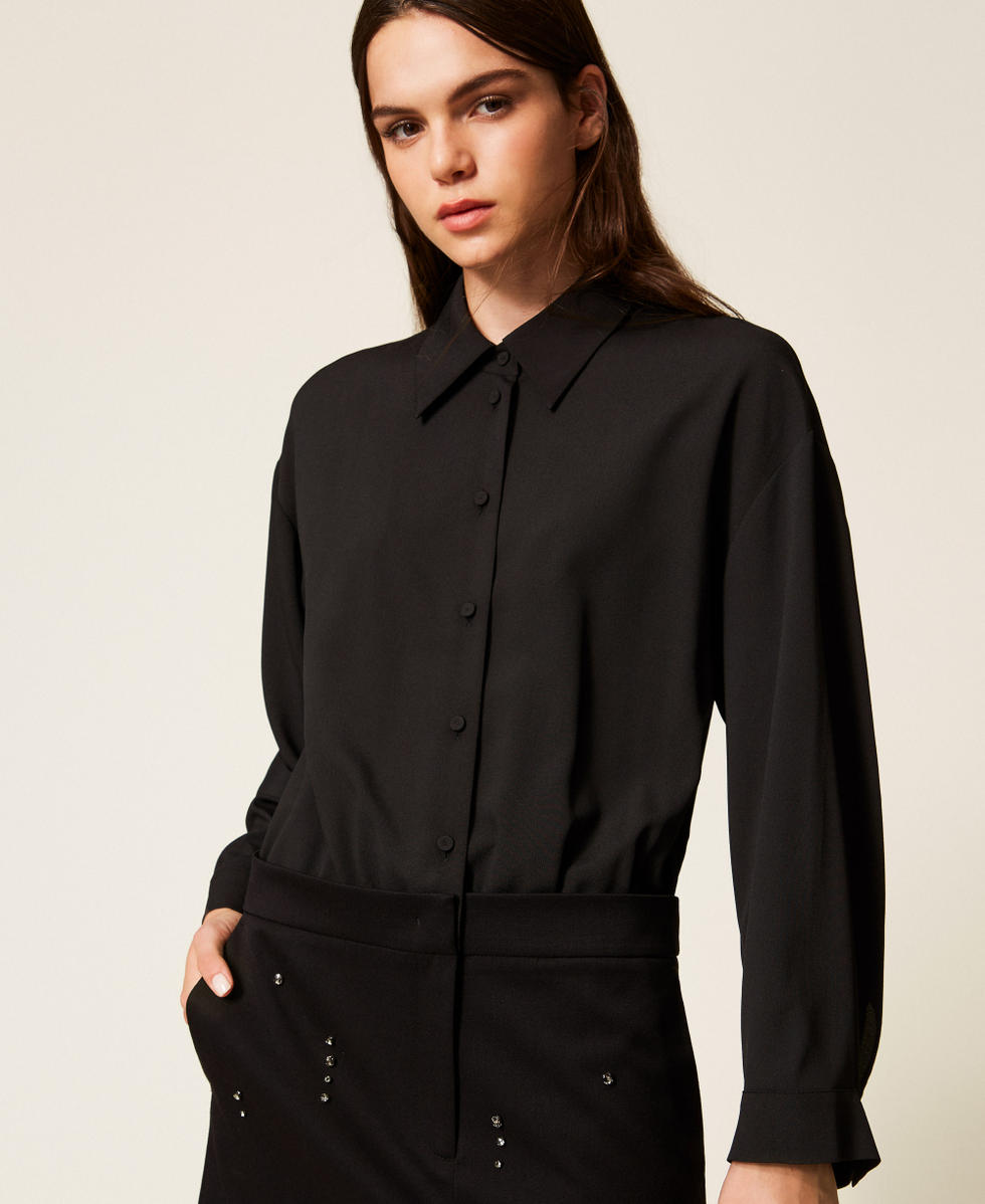 Robe courte avec broderie réalisée à la main Noir Femme 252AT2012_00006_04