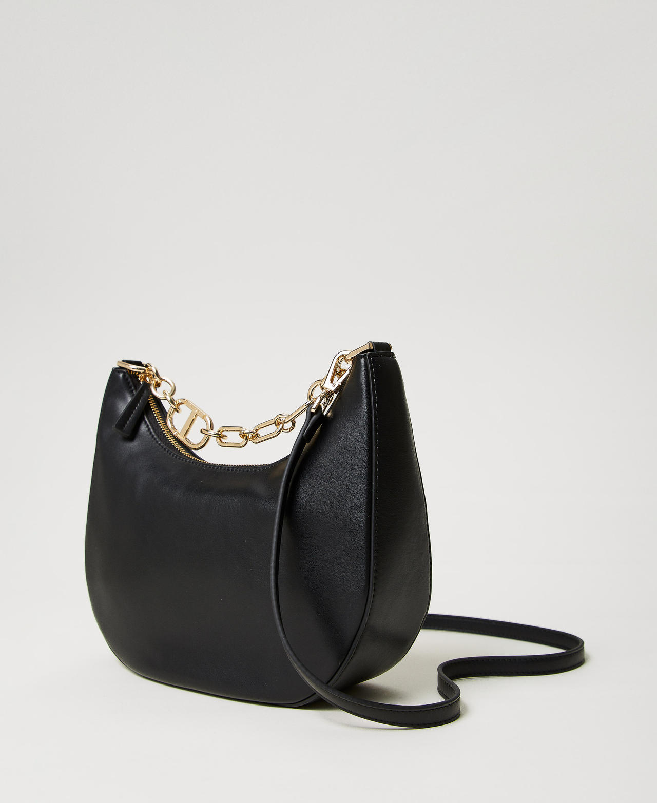 ‘Croissant’ bag with Oval T chain Black Woman 251TB7342_00006_02