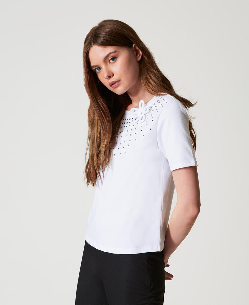 Regular fit T-shirt with rhinestones and flower Woman, White