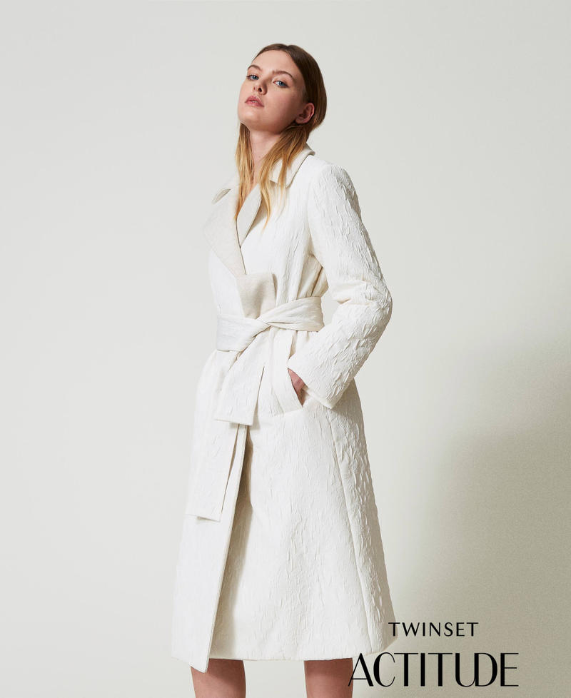 Cappotto doppiopetto goffrato Off White Donna 242AT2020_00526_01