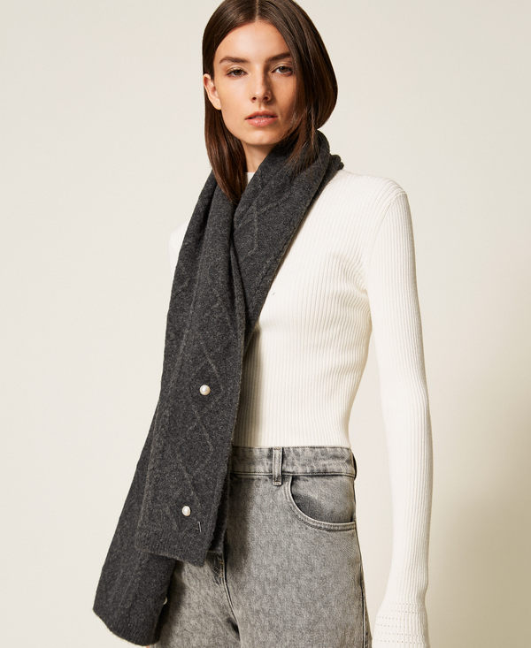 Cable knit scarf with pearls