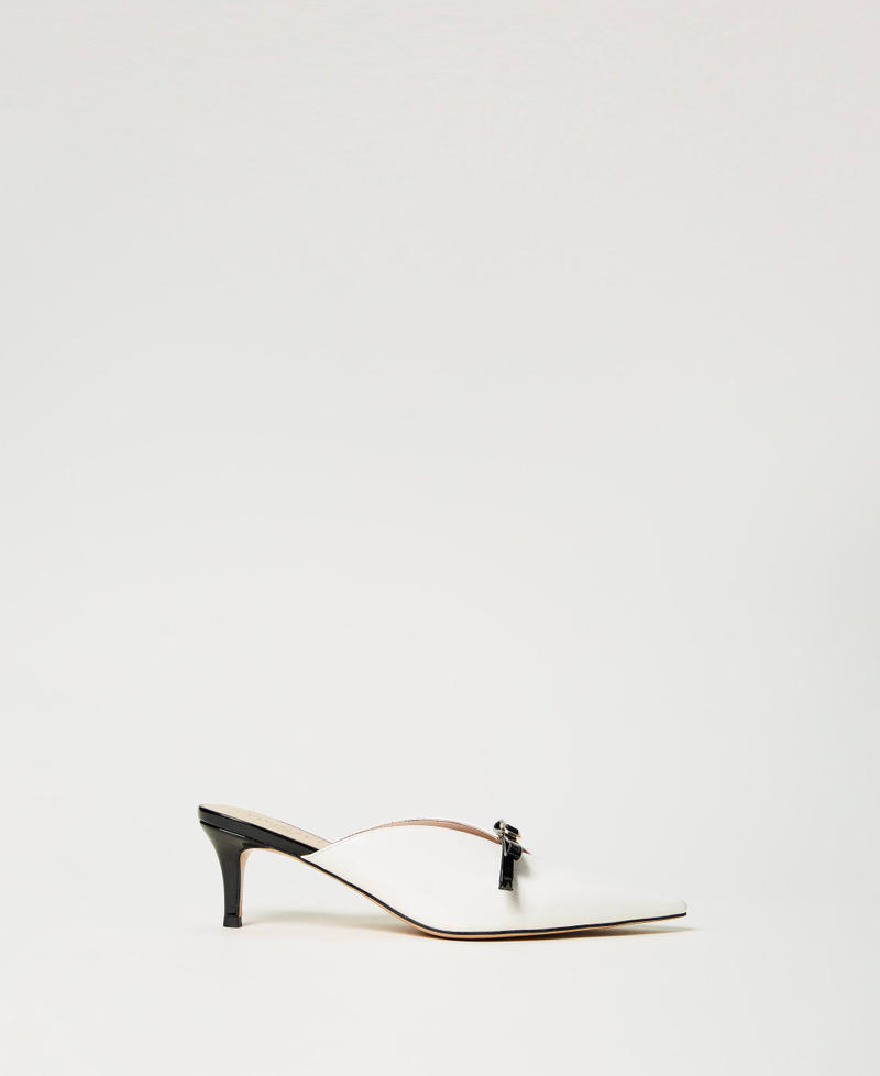 Mules vernies Bicolore Blanc Neige / Noir Femme 251TCP074_02866_01