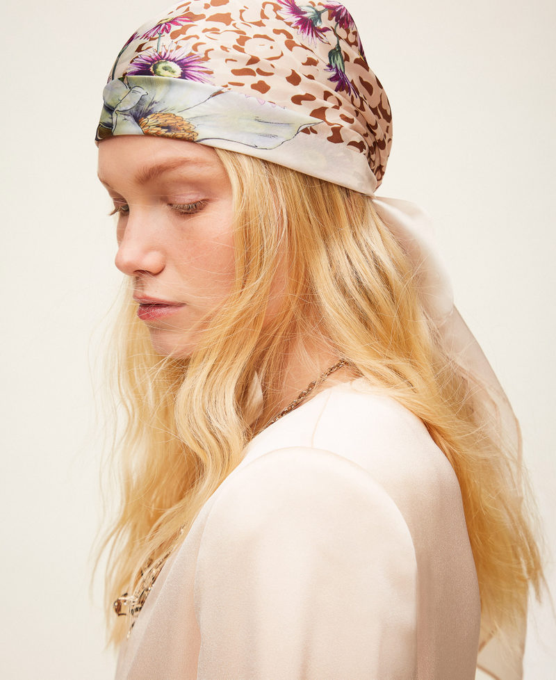 Foulard mit floralem Print Animal-Print/Blumen Beige &bdquo;Parchment&ldquo; Frau 261TA4220_13261_T0
