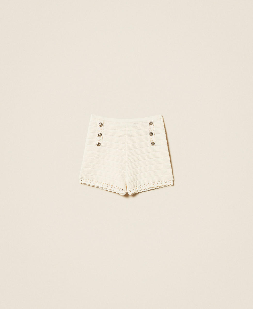 Short en maille avec crochet
