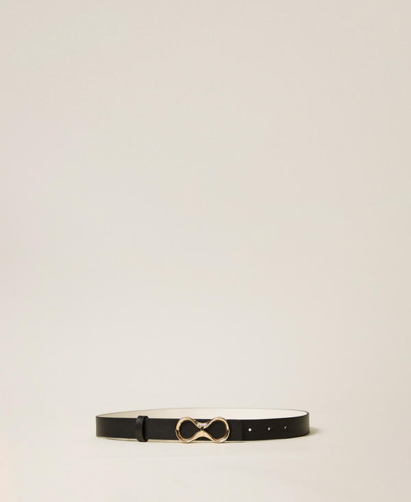 Reversible leather belt with logo