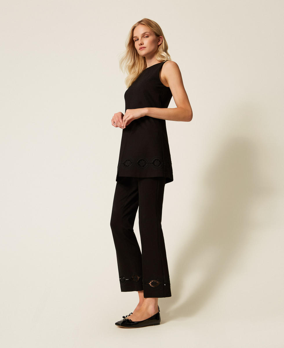 Pantaloni con ricamo a fiori Nero Donna 252TP2101_00006_02