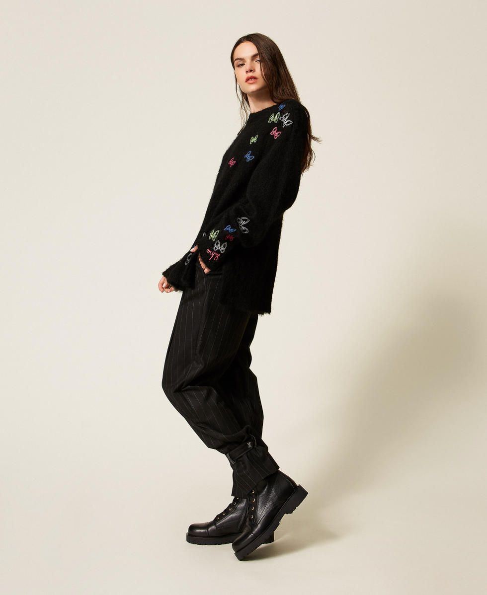 Pantalones MYFO de rayas con correas Black Pinstripe Mujer 252AQ2042_12849_02