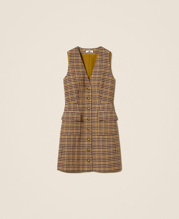 Short houndstooth shirt dress