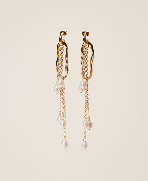 Earrings with hoops and pearls
