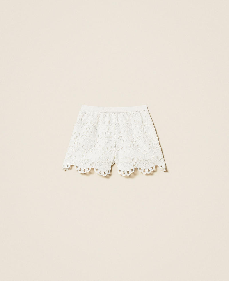 Pantalones cortos de macram&eacute; con festones Hueso Mujer 261LM2CCC_00526_S0