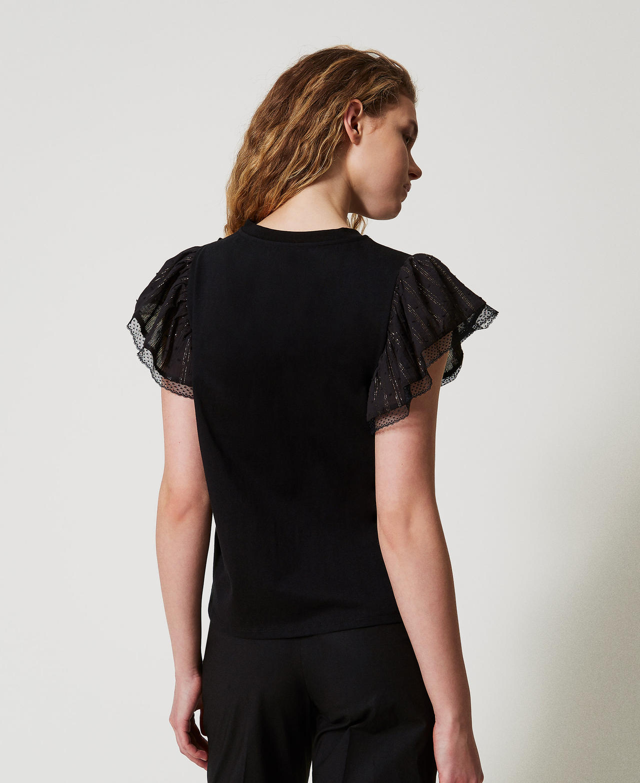 T-shirt with fil coup&eacute; sleeves Black Woman 251TT2370_00006_03