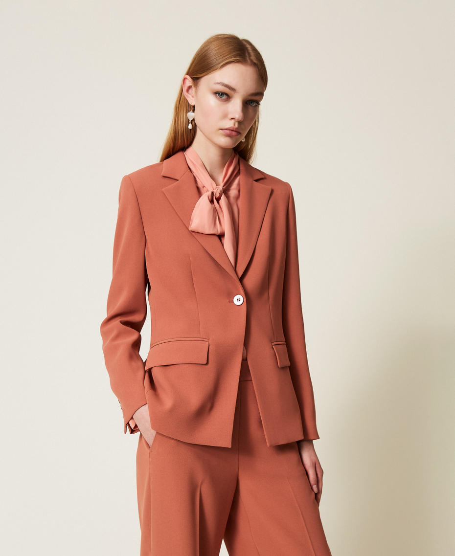 Einreihiger Blazer aus Krepp Rostbraun Frau 252TP2162_12608_01