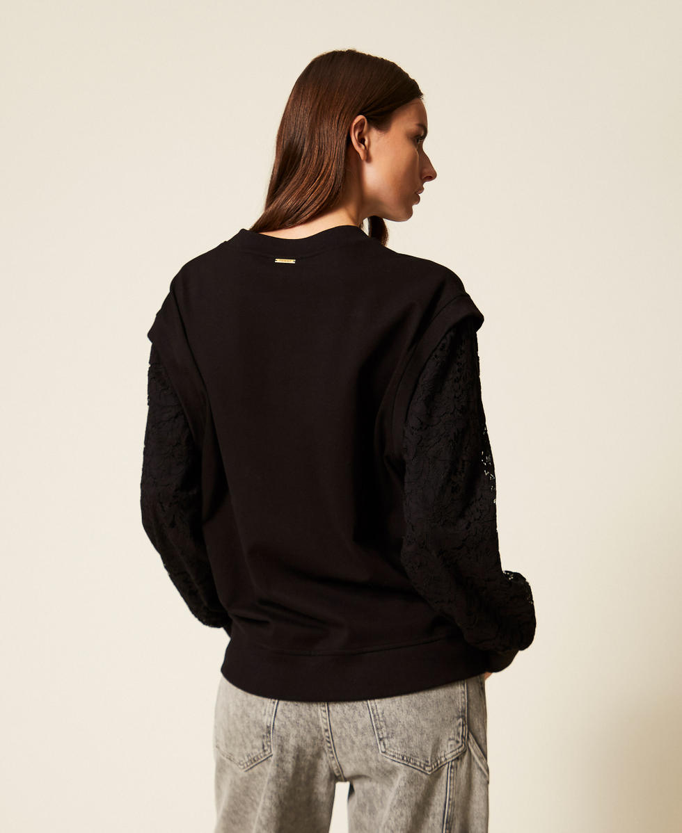 Sweatshirt with lace sleeves Black Woman 252LL2JCC_00006_03