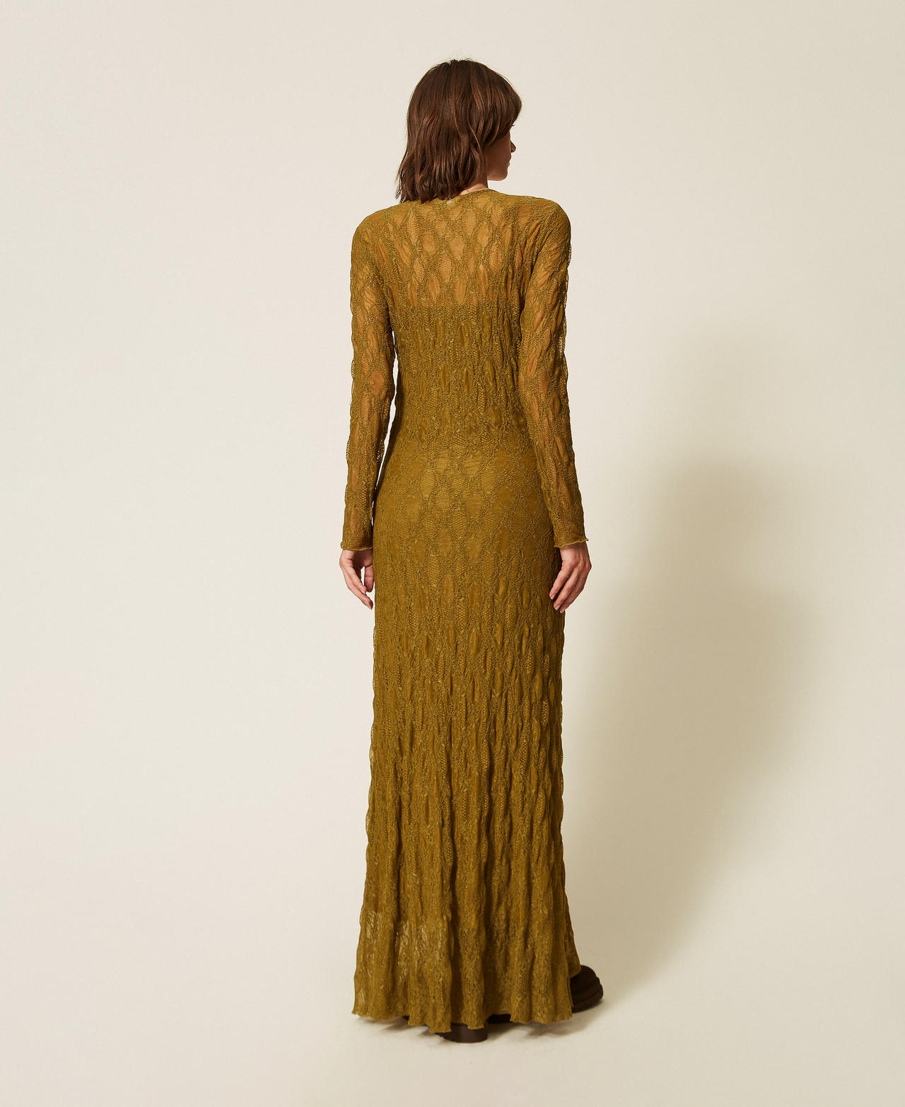 Long stretch lace dress Shiny Oil Woman 262LI2NDD_13450_03