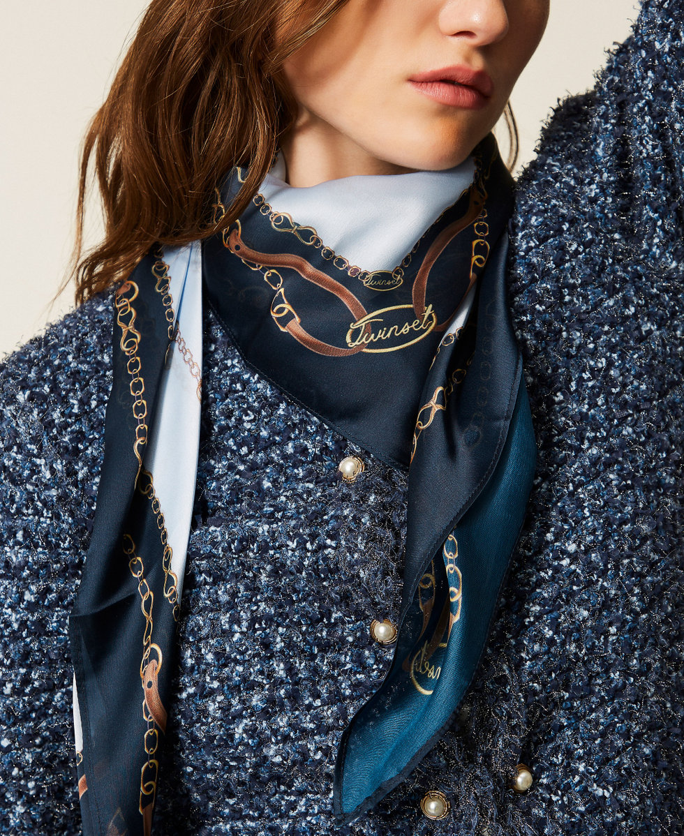 Foulard with chain print