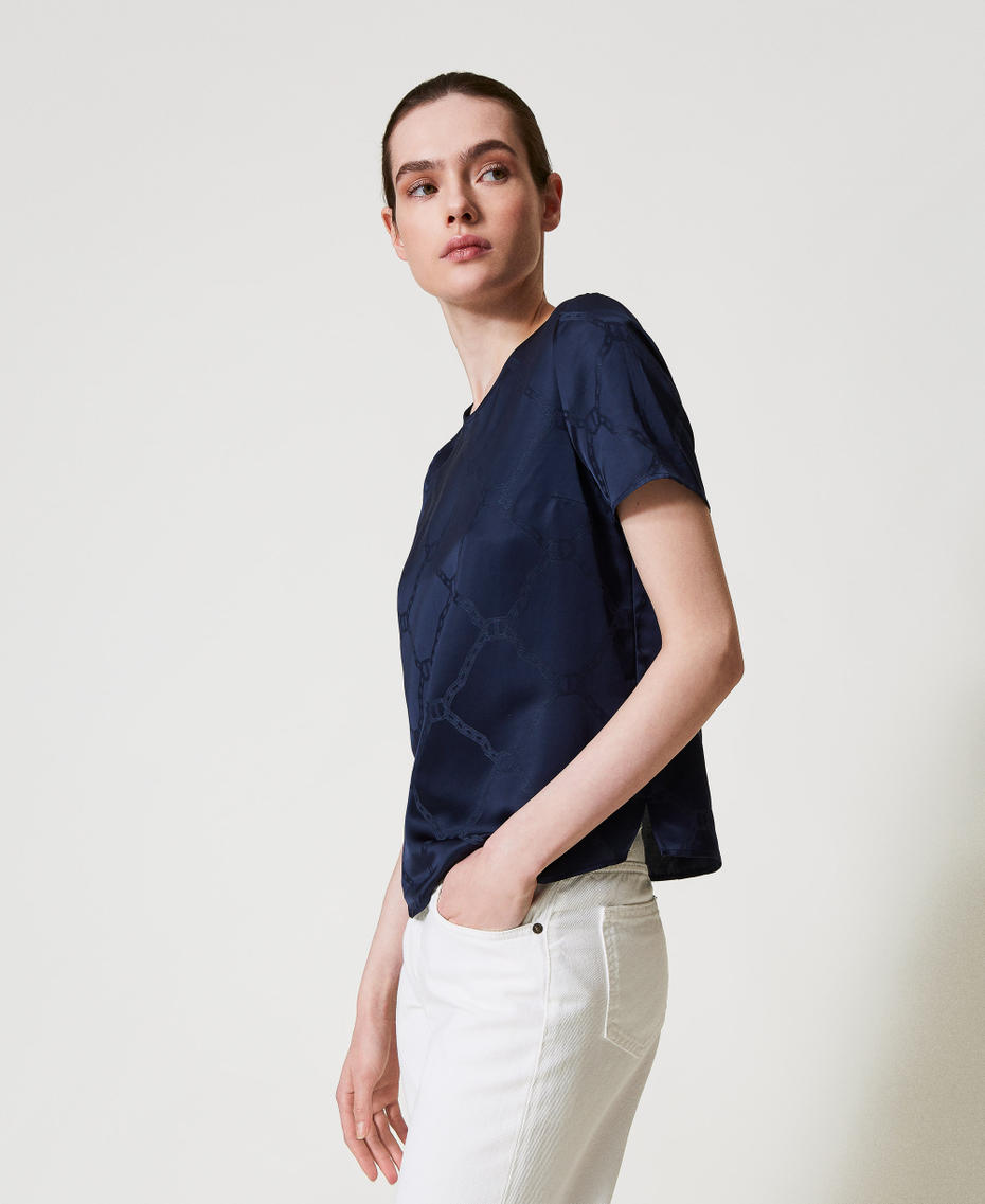 Bluse aus „Oval T“-Jacquard Indigo Frau 251TP2012_00384_06