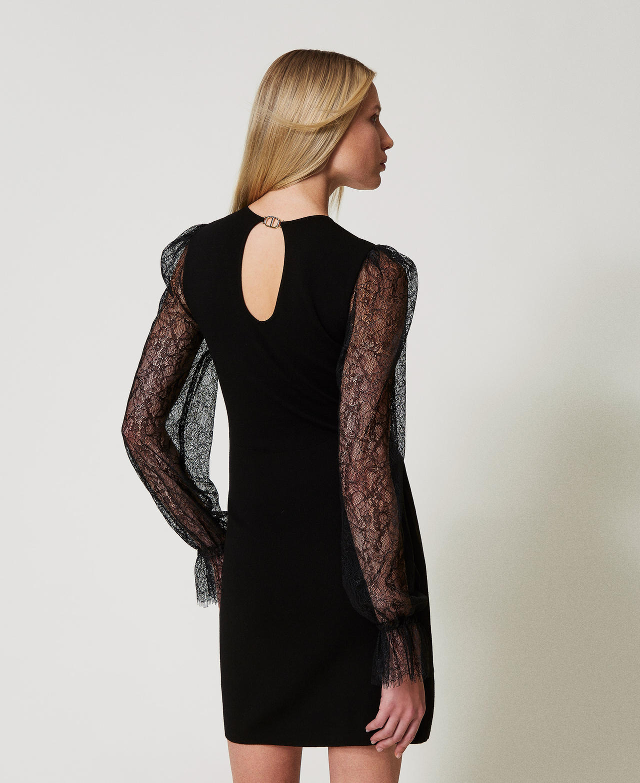 Short knit dress with lace Black Woman 251TP3411_00006_03