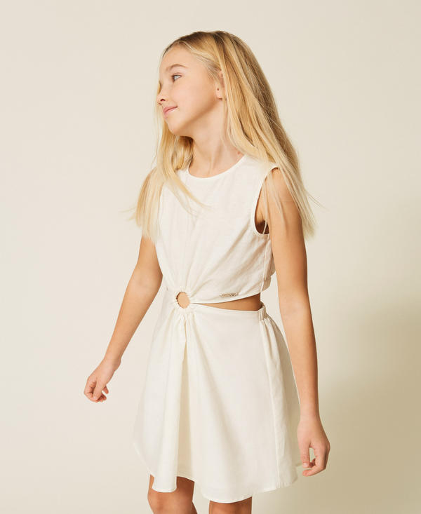 Short linen dress with cut-out