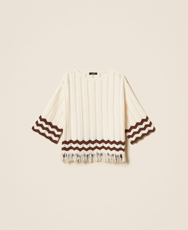 Pull avec zigzag et franges