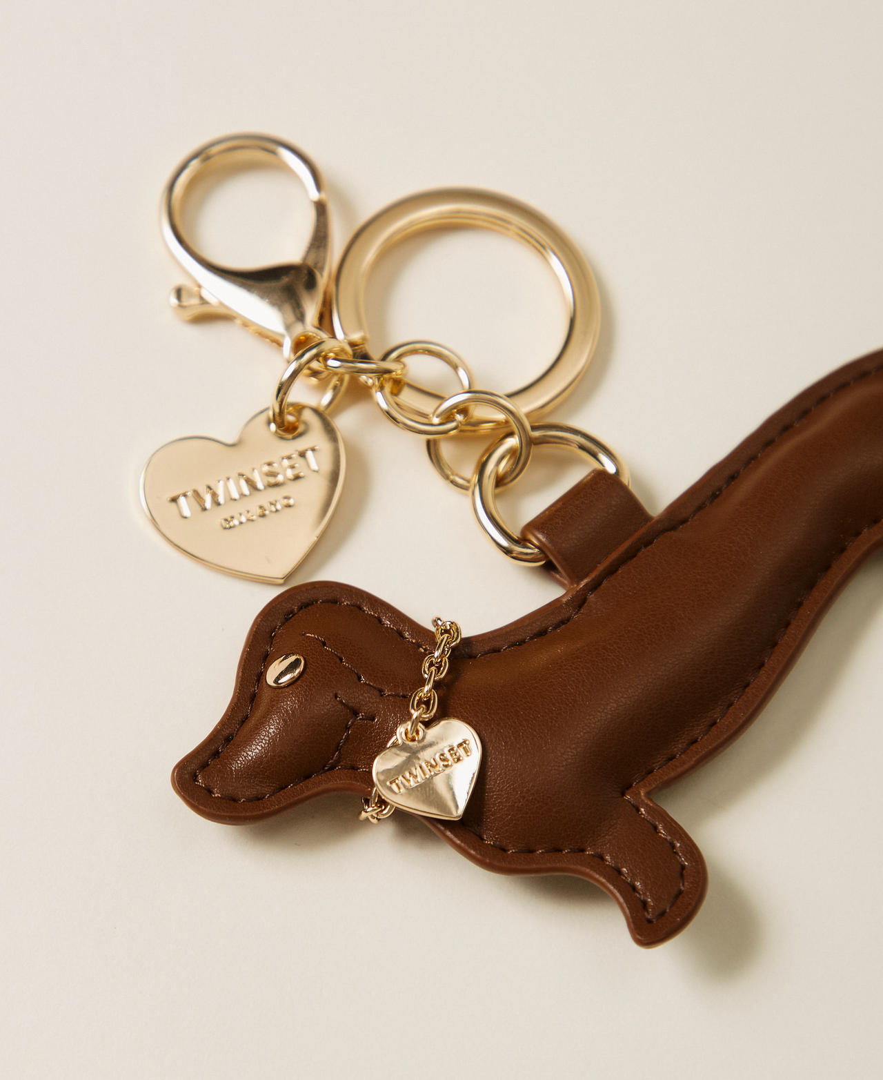Dachshund key ring with Oval T Chocolate Malt Woman 252TL8050_11943_02