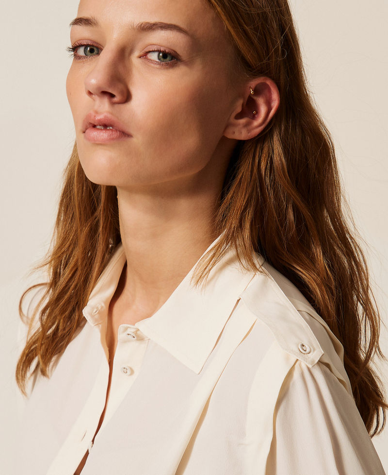 Koszula cropped z krepdeszynu Macica perłowa Kobieta 261TP2460_00059_04