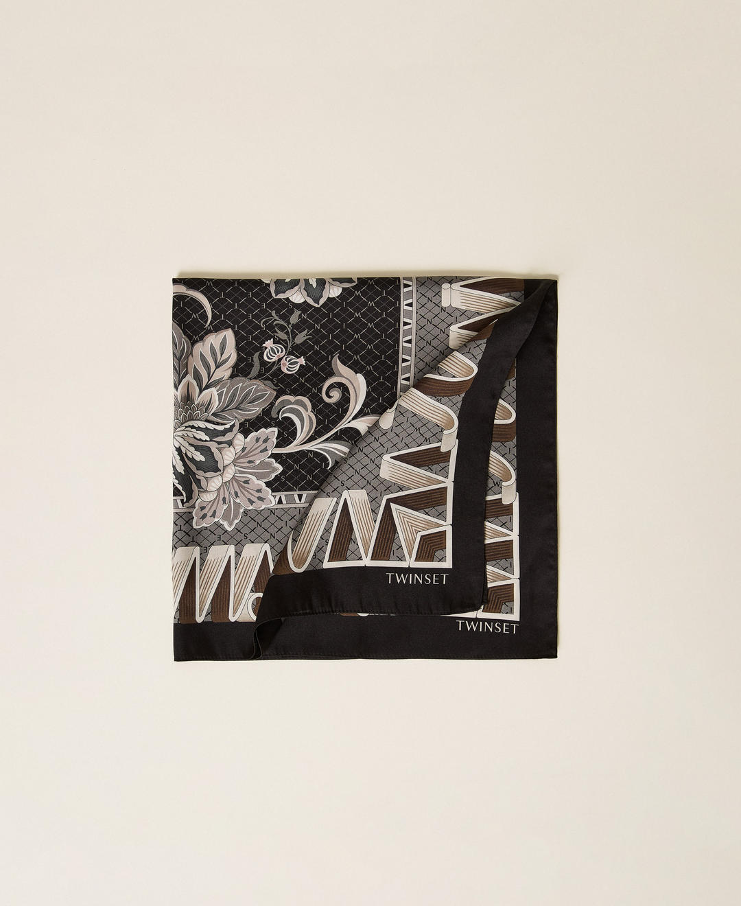 Foulard en satin avec imprimé