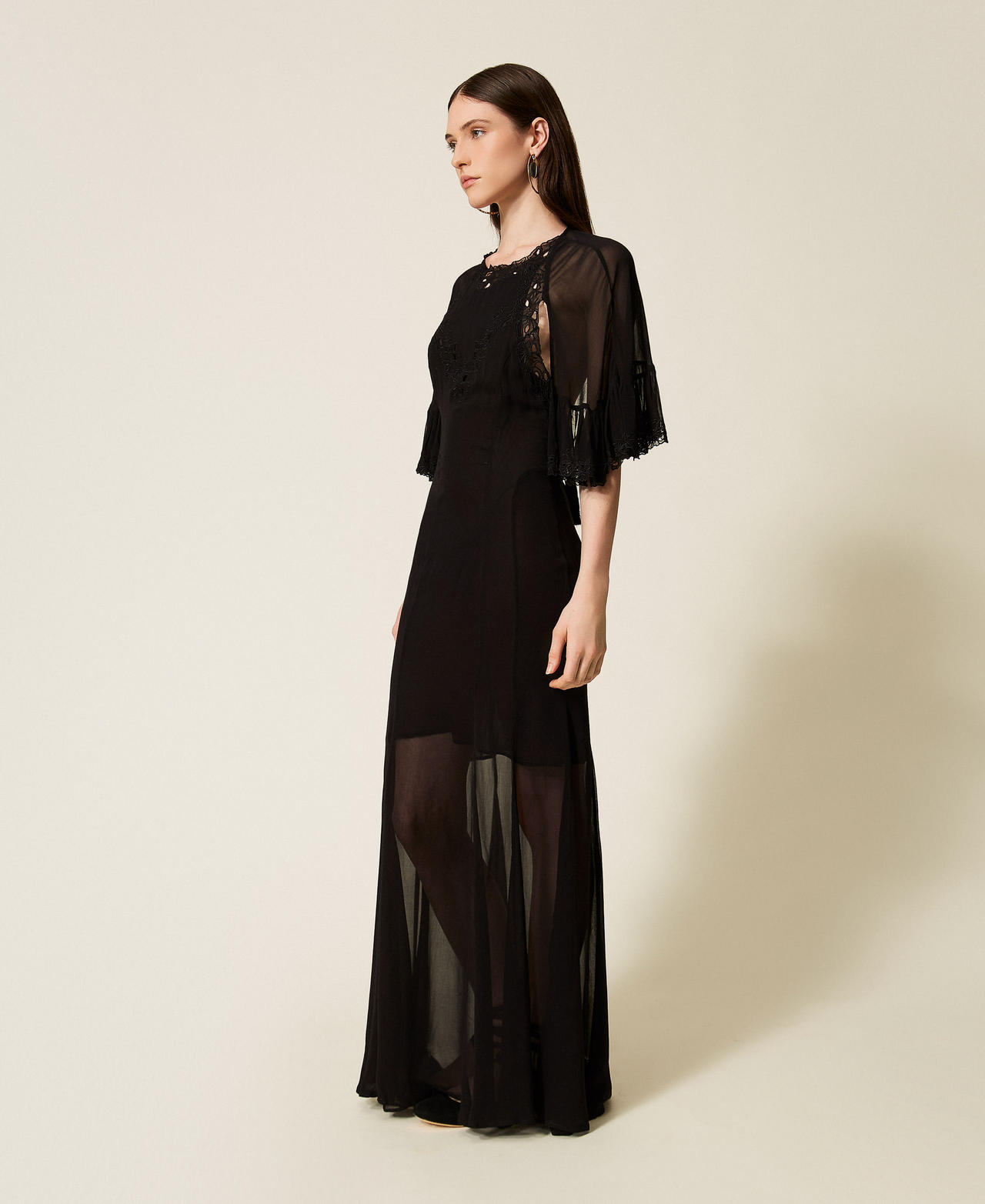 Robe longue en cr&ecirc;pe georgette avec broderie Noir Femme 252TS2293_00006_02