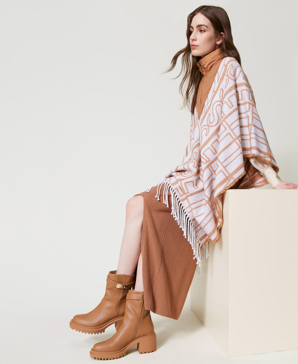 Ankle boots with logo plate Chocolate Malt Woman 242TGT080_11943_S0