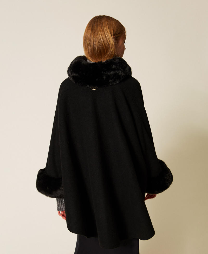 Wool cloth and faux fur poncho Black Woman 252TO5130_00006_03