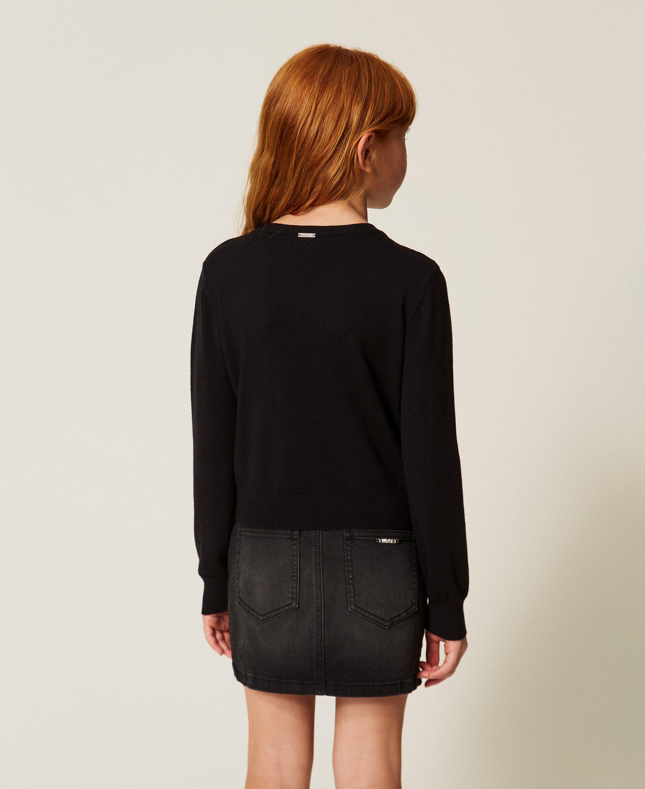 Pullover mit Sticklogo Zweifarbig Schwarz / Schneewei&szlig; M&auml;dchen 262GJ3063_12295_03