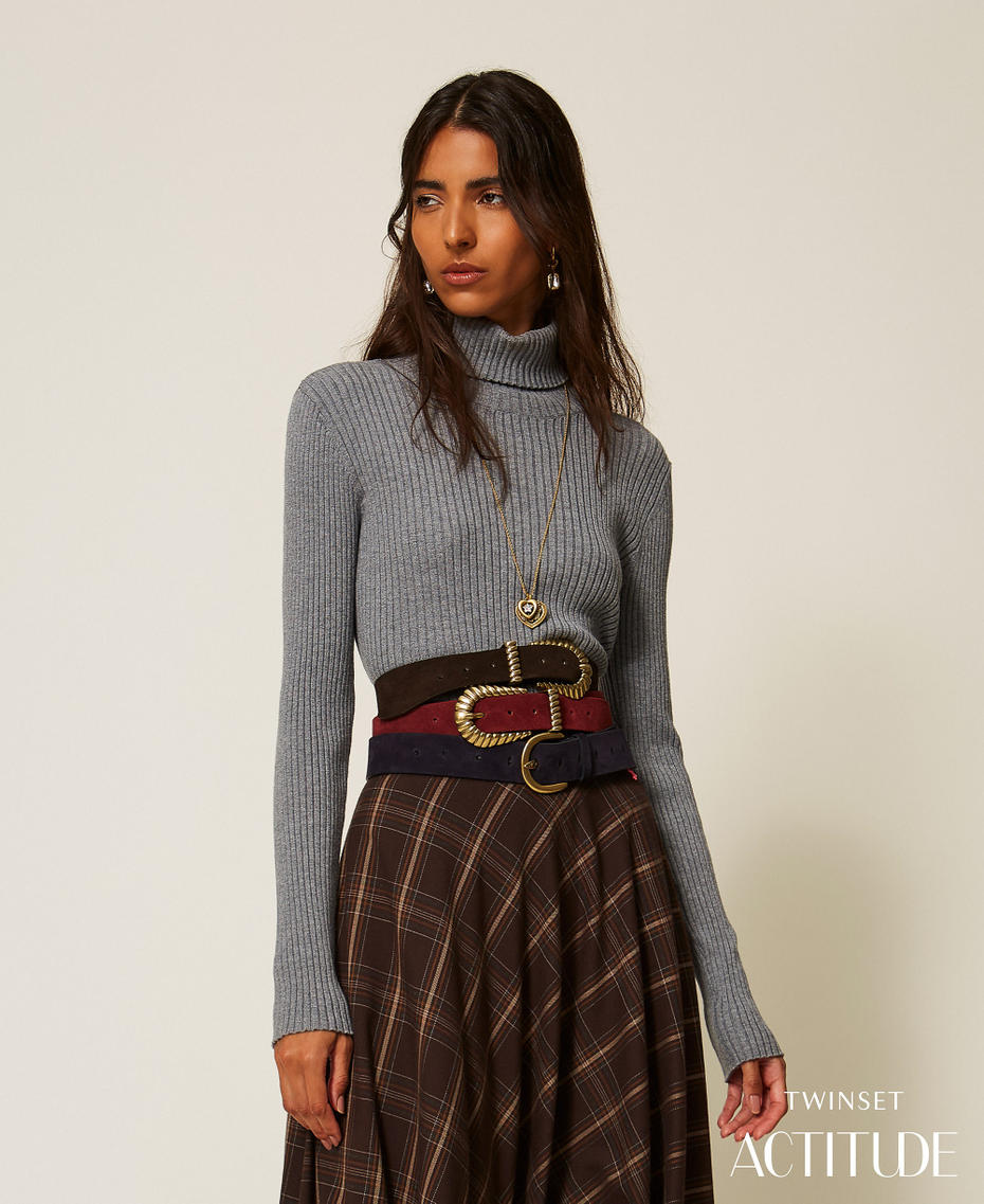 Figurbetonter Rollkragenpullover Mittelgrau-Melange Frau 262AT3130_12838_PA