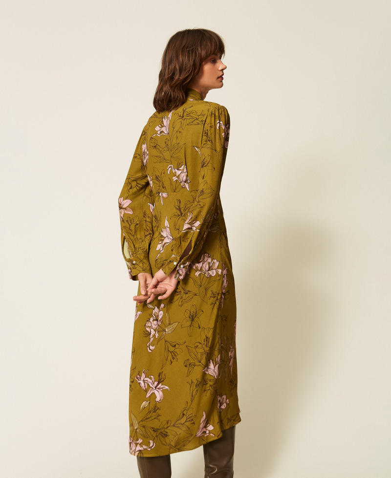 Midikleid aus Cr&ecirc;pe de Chine mit Blumendessin Lilienprint Shiny Oil / Powder Rose Frau 262LI2CSS_13929_03
