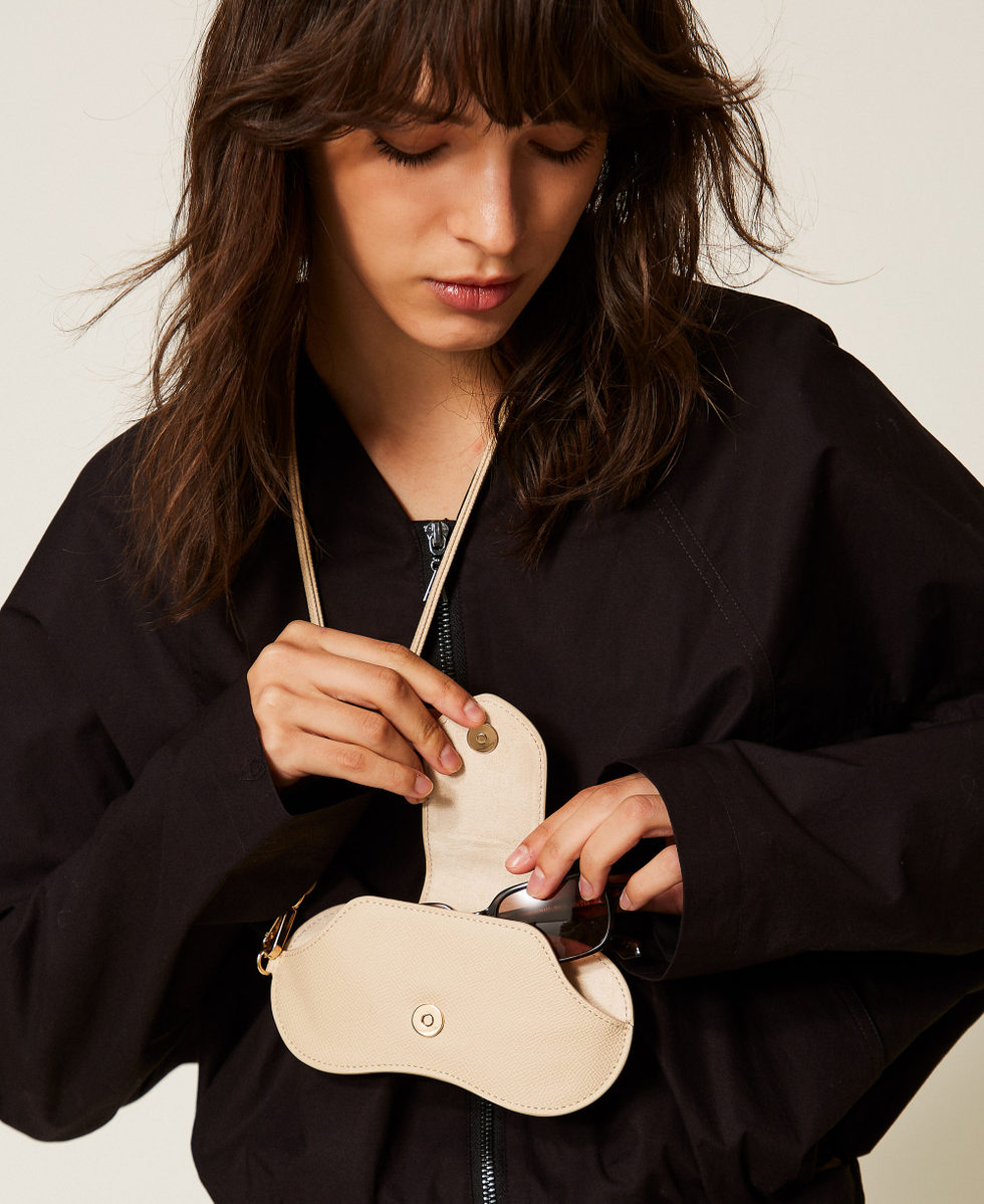 Glasses case with logo