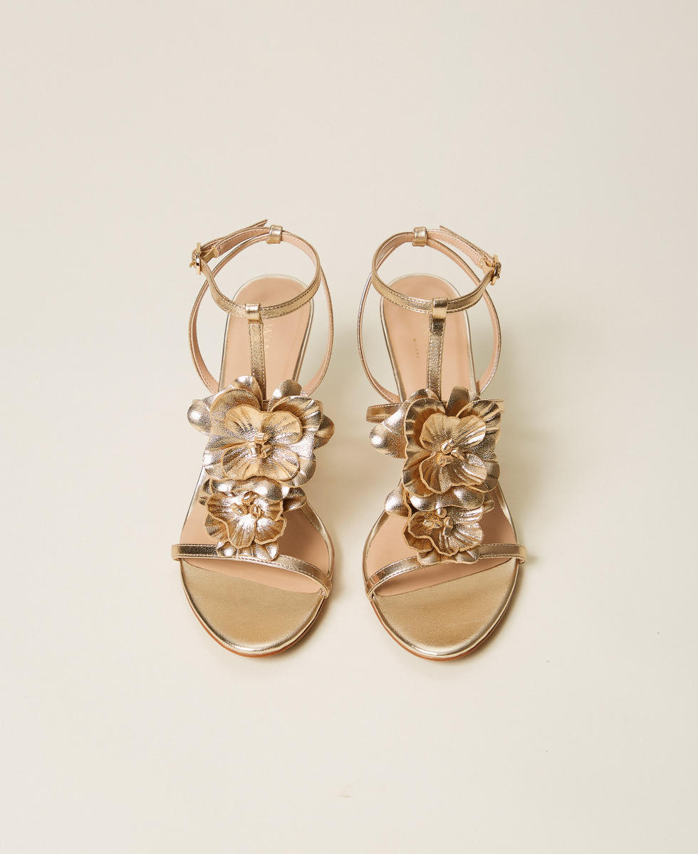 Leather sandals with flower Yellow Gold Woman 261TGT082_10366_04