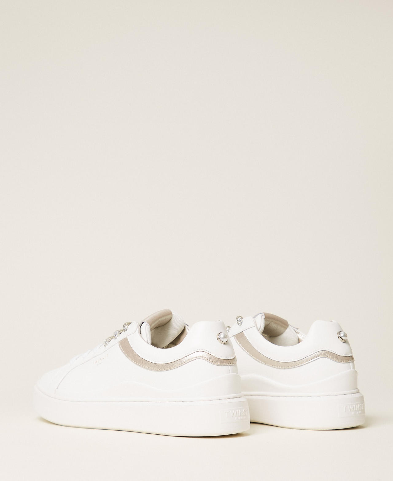 Leather trainers with contrasting inserts Two-tone Optical White/Platinum Woman 261TCP016_13246_03