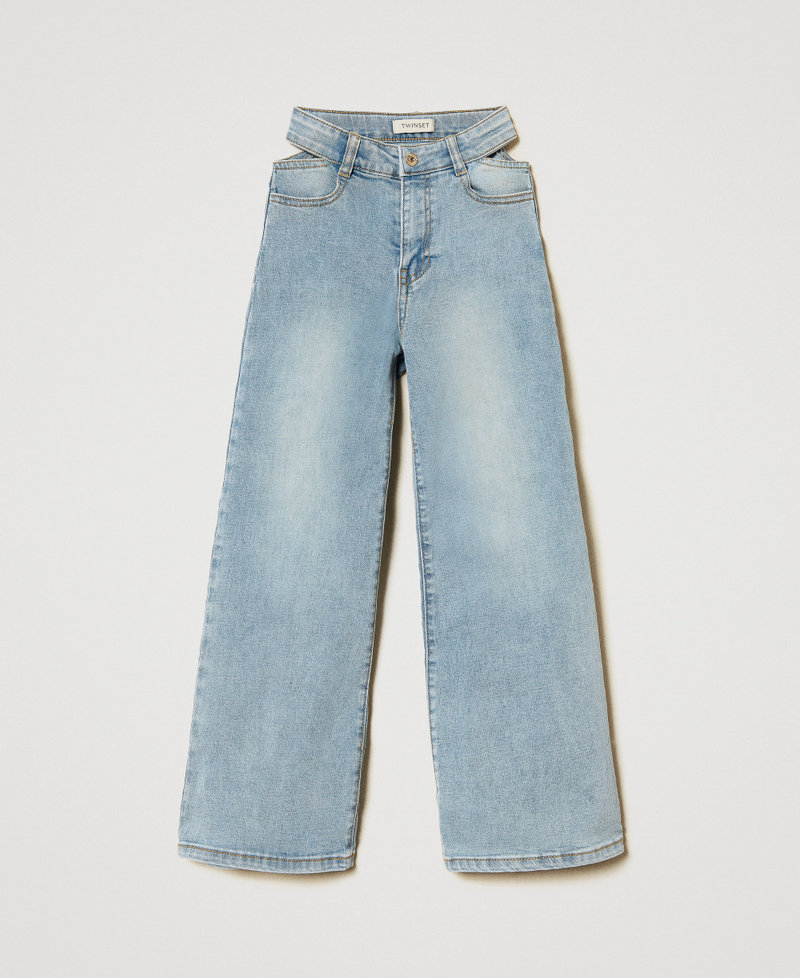 Wide leg jeans with cut-out